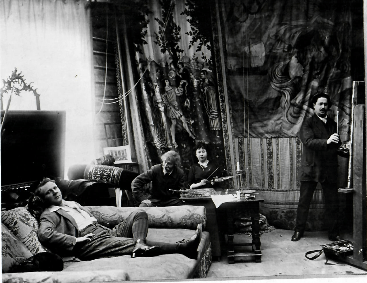 <strong>Фотография К. К. Буллы</strong><br /><p>Ю. И. Репин пишет портрет Ф. И. Шаляпина в мастерской Пенатов</p>
<p>1914</p>
<p>Научно-исследовательский музей при Российской академии художеств</p>
