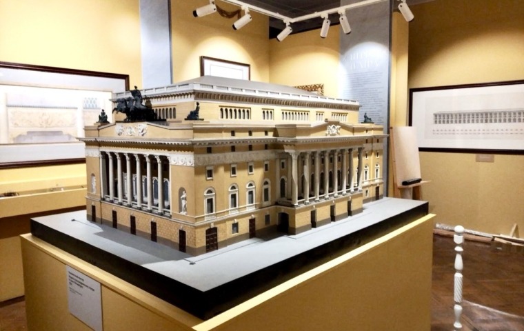 Photo 5357148129356090382 y