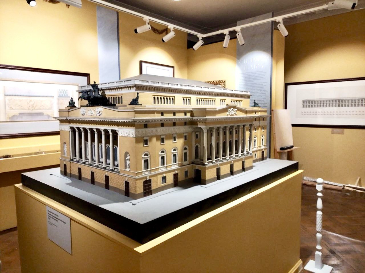 Photo 5357148129356090382 y